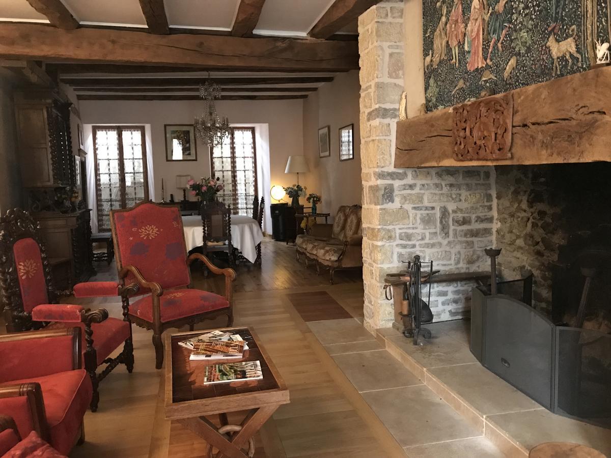 Portail Haut Bed & Breakfast Previnquieres Exterior foto